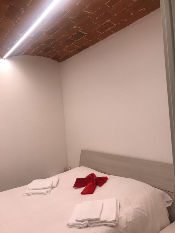 Elegante E Spazioso Bilocale In Zona Certosa Apartment Florenz